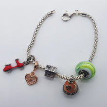 Carica l'immagine nel visualizzatore di Gallery, BRACCIALE TEDORA IN ARGENTO 925 CON CHARMS VESPA, CUORICINO, CASA DOLCE CASA, CAMPANELLA, VETRO DI MURANO