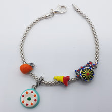 Carica l'immagine nel visualizzatore di Gallery, BRACCIALE TEDORA IN ARGENTO 925 CON CHARMS CARRETTO SICILIANO, CASSATA SICILIANA, ARANCIA E SICILIA