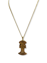 Carica l'immagine nel visualizzatore di Gallery, Collana con pendente a forma di Testa di Moro uomo - Necklace with dark brown pendant typical representation of the Sicilian tradition.