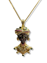 Carica l'immagine nel visualizzatore di Gallery, Collana con pendente a forma di Testa di Moro donna - Necklace with pendant typical representation of the Sicilian tradition.