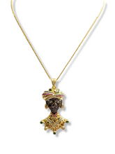 Carica l'immagine nel visualizzatore di Gallery, Collana con pendente a forma di Testa di Moro donna - Necklace with pendant typical representation of the Sicilian tradition.