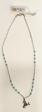 Carica l&#39;immagine nel visualizzatore di Gallery, My Sicily gioielli - Collana cristalli azzurri in argento 925 con ciondolo trinacria cesellata
