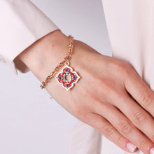 Carica l&#39;immagine nel visualizzatore di Gallery, BYSIMON - Bracciale in Metallo con maioliche colorate a forma di croce

