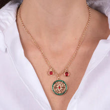 Carica l&#39;immagine nel visualizzatore di Gallery, BYSIMON - Collana con ruota impreziosita da cristalli e pietre colorati
