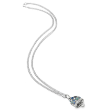 Carica l&#39;immagine nel visualizzatore di Gallery, BYSIMON - Collana in Metallo catena multifilo, con grande campana pendente impreziosita da cristalli nelle tonalità dell&#39;azzurro e punti luce bianchi
