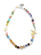 Carica l&#39;immagine nel visualizzatore di Gallery, COLLANA PANAREA LUNGA - perle in vetro multicolore con lavorazione effetto pastello multicolor - Necklace - Collier
