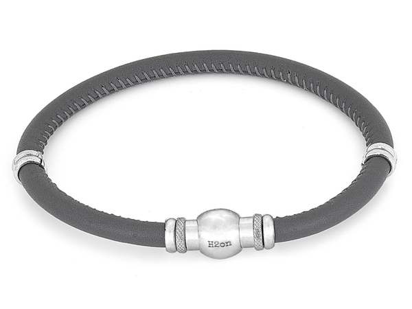 Bracciale in cuoio cucito grigio con chiusura magnetica in acciaio