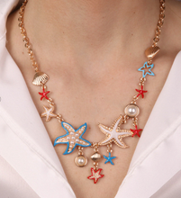 Carica l&#39;immagine nel visualizzatore di Gallery, BYSIMON - Collana con stelle marine, conchiglie, coralli - collezione Santorini
