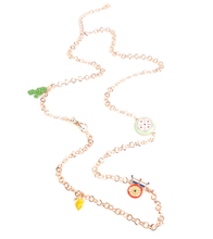 Carica l&#39;immagine nel visualizzatore di Gallery, BYSIMON - Collana con charm siciliani, coffa, corno portafortuna, cassata.
