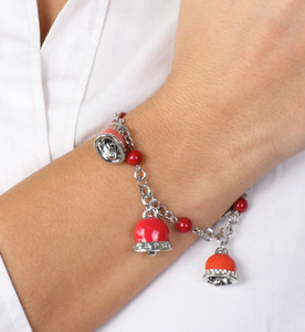 BYSIMON - Bracciale in maglia rolò, con corallini rossi e trio di campane pendenti impreziosite da smalti nelle gradazioni del rosso