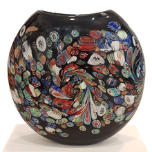 Carica l&#39;immagine nel visualizzatore di Gallery, Vaso in vetro colorato nero con avventurina e murrina
