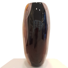 Carica l&#39;immagine nel visualizzatore di Gallery, Vaso in vetro colorato arancione, verde e nero con avventurina e murrina
